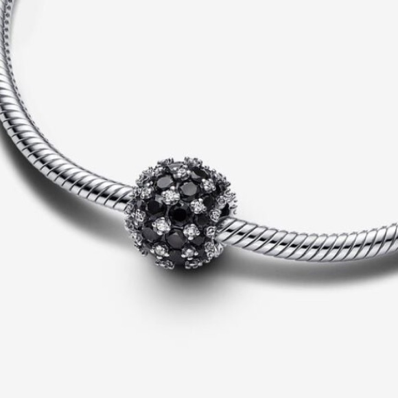 NWOT Sparkling Pavé Round Black Charm Sterling Silver 925 - Picture 4 of 16